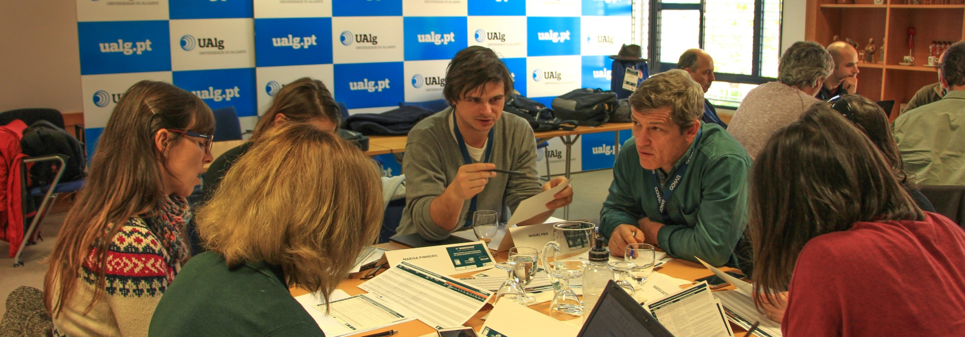 Generic representation of Experts establish performance indicators to evaluate marine protected areas