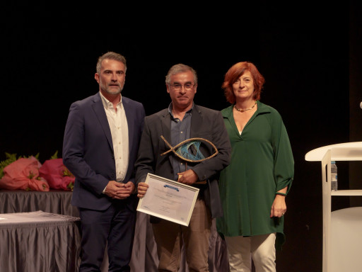 Generic representation of Municipality of Olhão awards iNOVPESCA with Best Research Project in Fisheries and Aquaculture