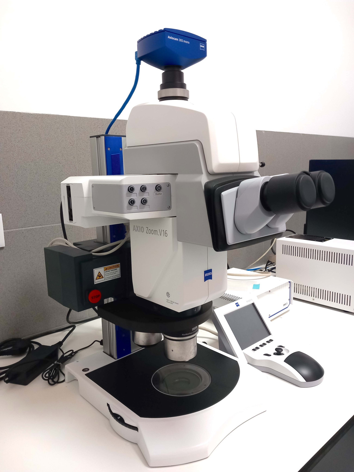 AxioZoom V16 microscope