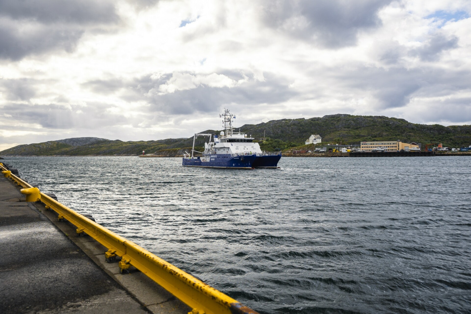 Oceanograf_ship