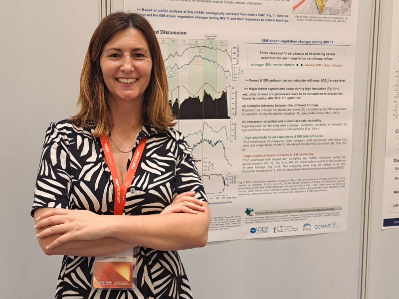Dulce Oliveira presenting her poster at the 7th OSM