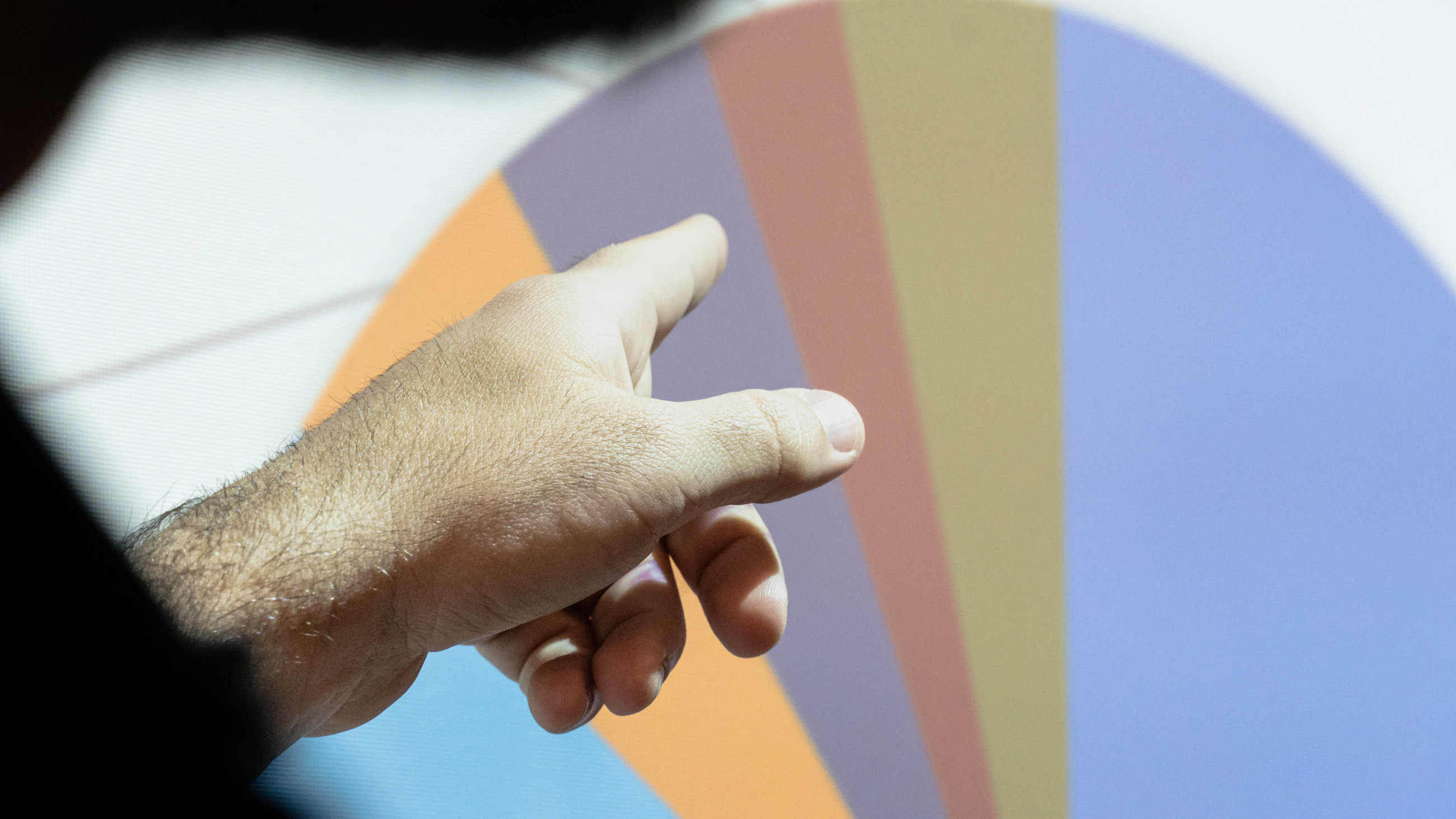 Pointing to a graph in a seminar